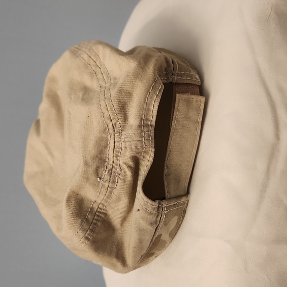 Cream coloured hat with peace sign - Picture 4 of 5